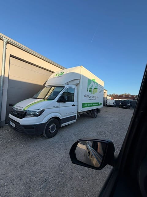 Utilitaire de déménagement deinMove au dépôt